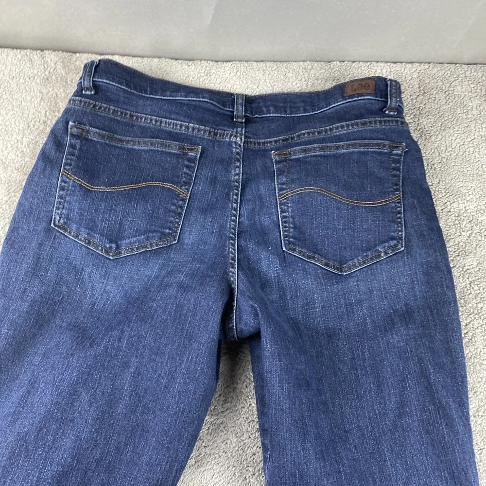 Lee Relaxed Fit Straight Leg Mid-Rise Women Size 32x28 Dark Denim‎ Blue Jean